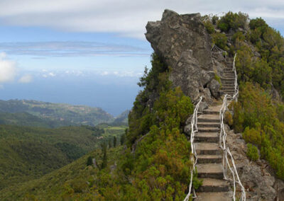 Pico do Arieiro – Pico Ruivo (Stairway to heaven)
